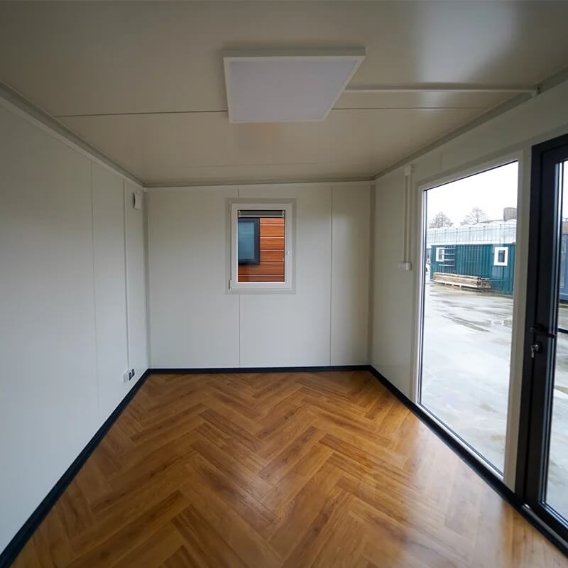 Cabaninha de jardim recondicionada com 12 m² – Acabamento em madeira e antracite