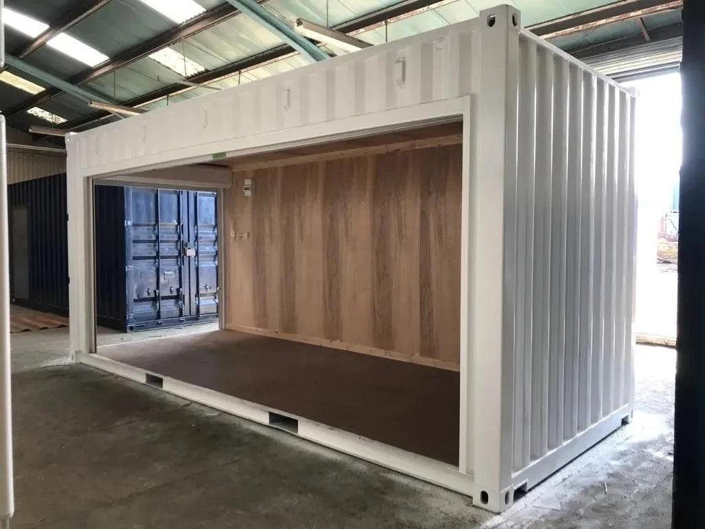 Contentor High Cube de 6 metros com porta de enrolar elétrica