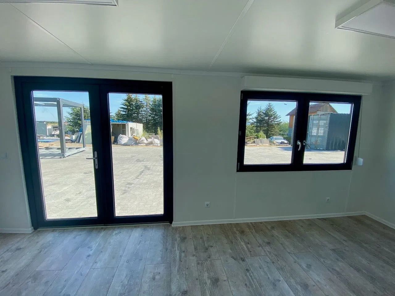 Escritório em contentor marítimo convertido, 18 m²